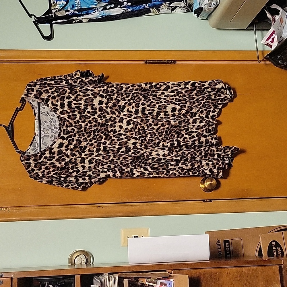 Larace 2x lepord print short sleeve blouse